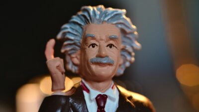 Forklaringer på corona søges i de forkerte videnskaber